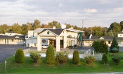 Colonie Inn And Suites Лейтъм Екстериор снимка