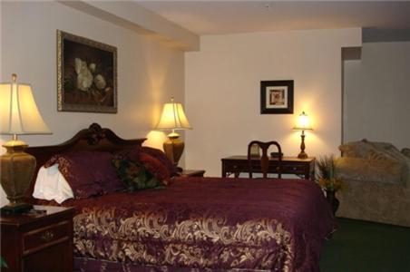 Colonie Inn And Suites Лейтъм Стая снимка
